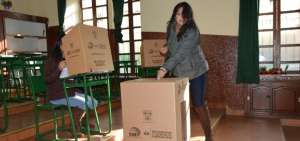 El cant&oacute;n con mayor n&uacute;mero de electores es Latacunga con 150.414 personas.