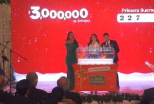 Tambi&eacute;n se sortearon 15 veh&iacute;culos y USD 300.000 entre los &lsquo;guachitos&rsquo;.