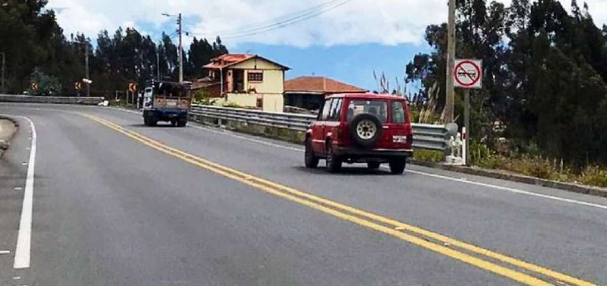 Ampliaci&oacute;n de la v&iacute;a Riobamba-Ambato iniciar&aacute; en noviembre