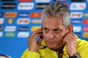 Reinaldo Rueda dio una rueda prensa luego de que Ecuador haga el reconocimiento del estadio Nacional Man&eacute; Garrincha de Brasilia. Foto: AFP