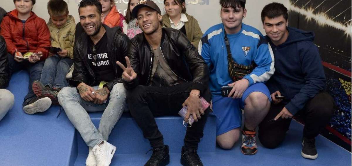Kak&aacute; considera que es "cuesti&oacute;n de tiempo" que Neymar gane el Bal&oacute;n de Oro