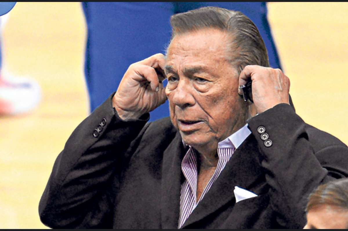 Donald Sterling asisti&oacute; el jueves pasado al tercer partido disputado en Oakland entre los Warriors y Los &Aacute;ngeles Clippers. Foto: AFP