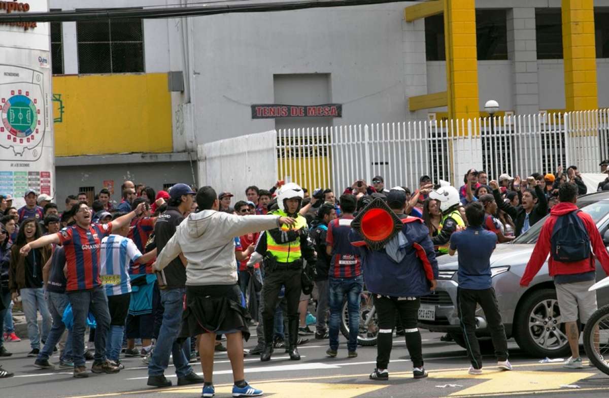 La directiva del D. Quito consigui&oacute; pagar y s&iacute; podr&aacute; jugar ante Emelec
