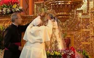 Papa visita Ancianato de las hermanas de la Caridad y El Quinche