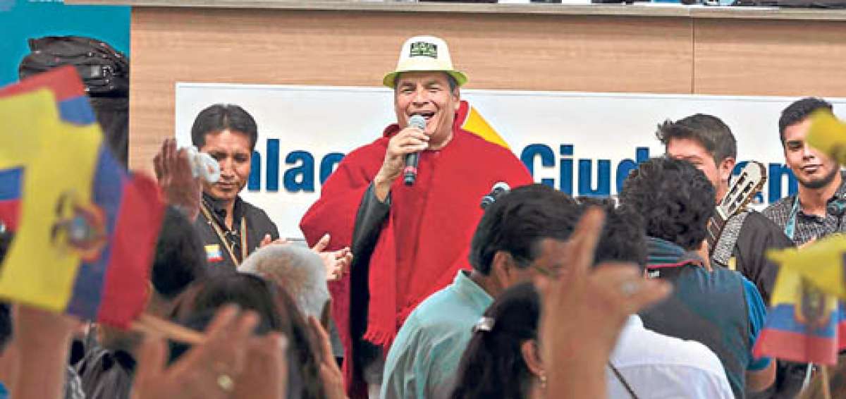 En Guajal&oacute;, al sur de Quito, cientos de personas recibieron al presidente Rafael Correa, que realiz&oacute; all&iacute; su enlace ciudadano 411. Foto: John Guevara / El Tel&eacute;grafo