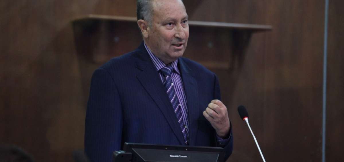 Falleci&oacute; Oswaldo Larriva, exgobernador del Azuay