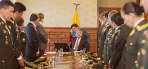 El alto mando policial se reuni&oacute; ayer con el Mandatario, a quien le dese&oacute; un feliz cumplea&ntilde;os. En el Cambio de Guardia tambi&eacute;n fue festejado Moreno.