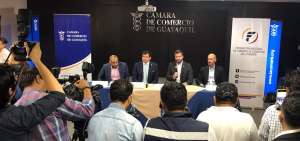 Arosemena destac&oacute; la visita de Litardo, como presidente de la Asamblea, a la C&aacute;mara de Comercio de Guayaquil.