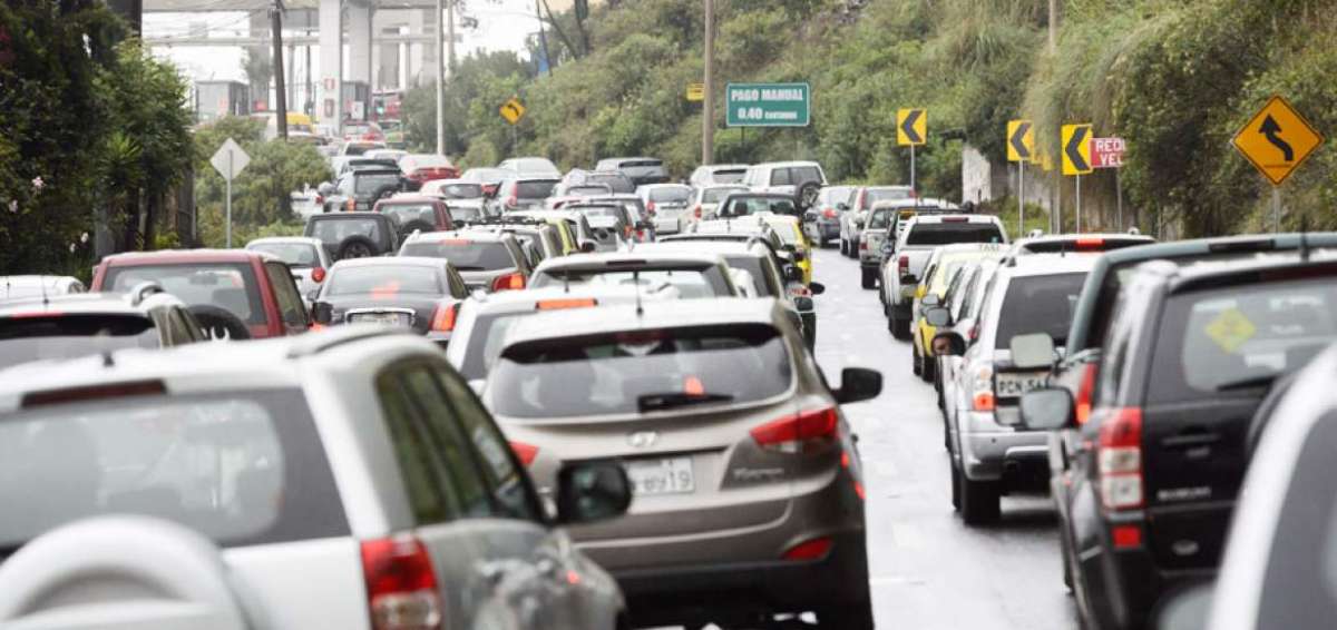 La circulaci&oacute;n por la zona del t&uacute;nel Guayasam&iacute;n excede en 41% la capacidad prevista para el viaducto.