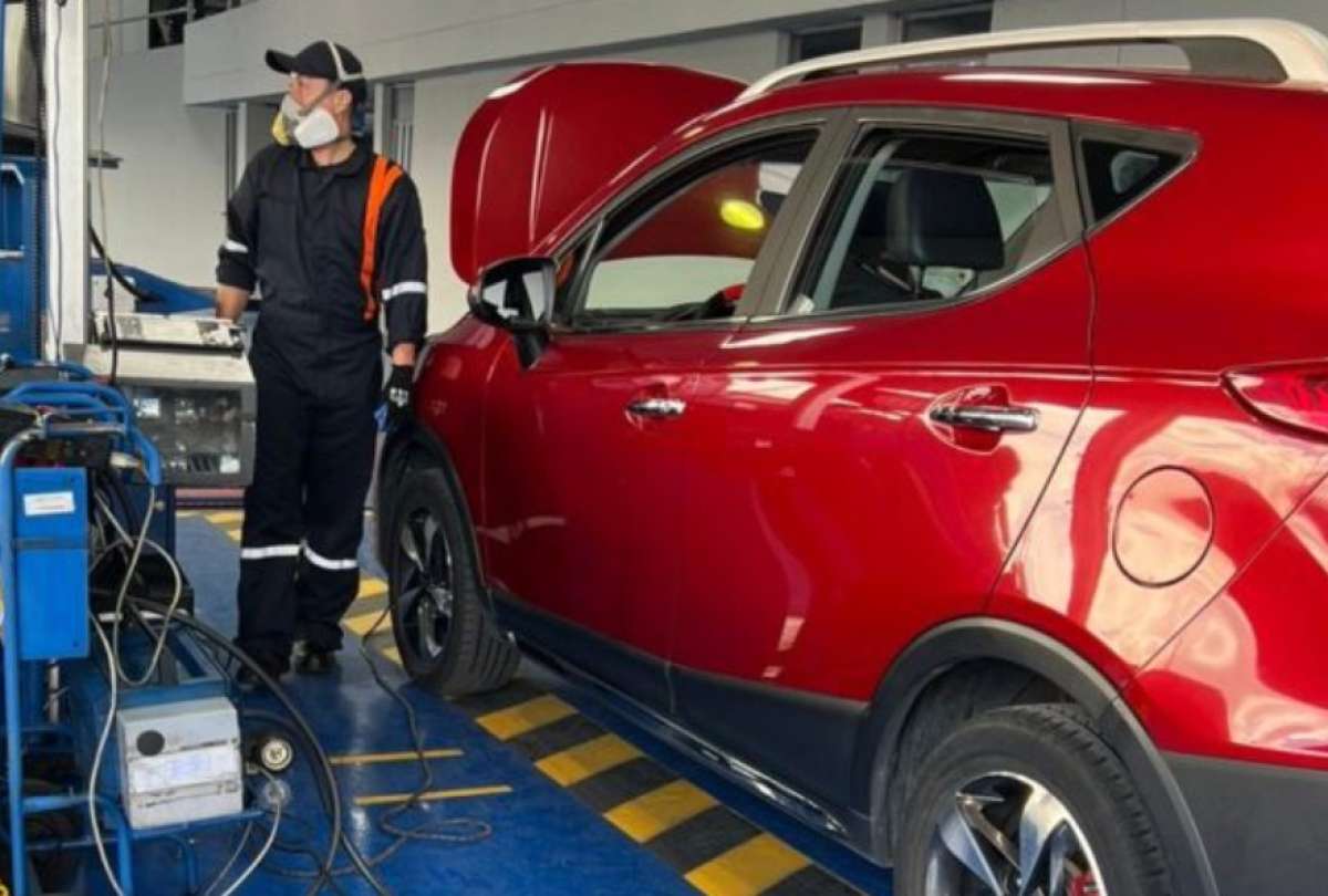 Los problemas con la revisión técnica vehicular empezaron en 2018, según ex funcionarios del Municipio.
