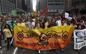 Con marchas en varias ciudades piden acciones concretas contra el cambio clim&aacute;tico (Galer&iacute;a)
