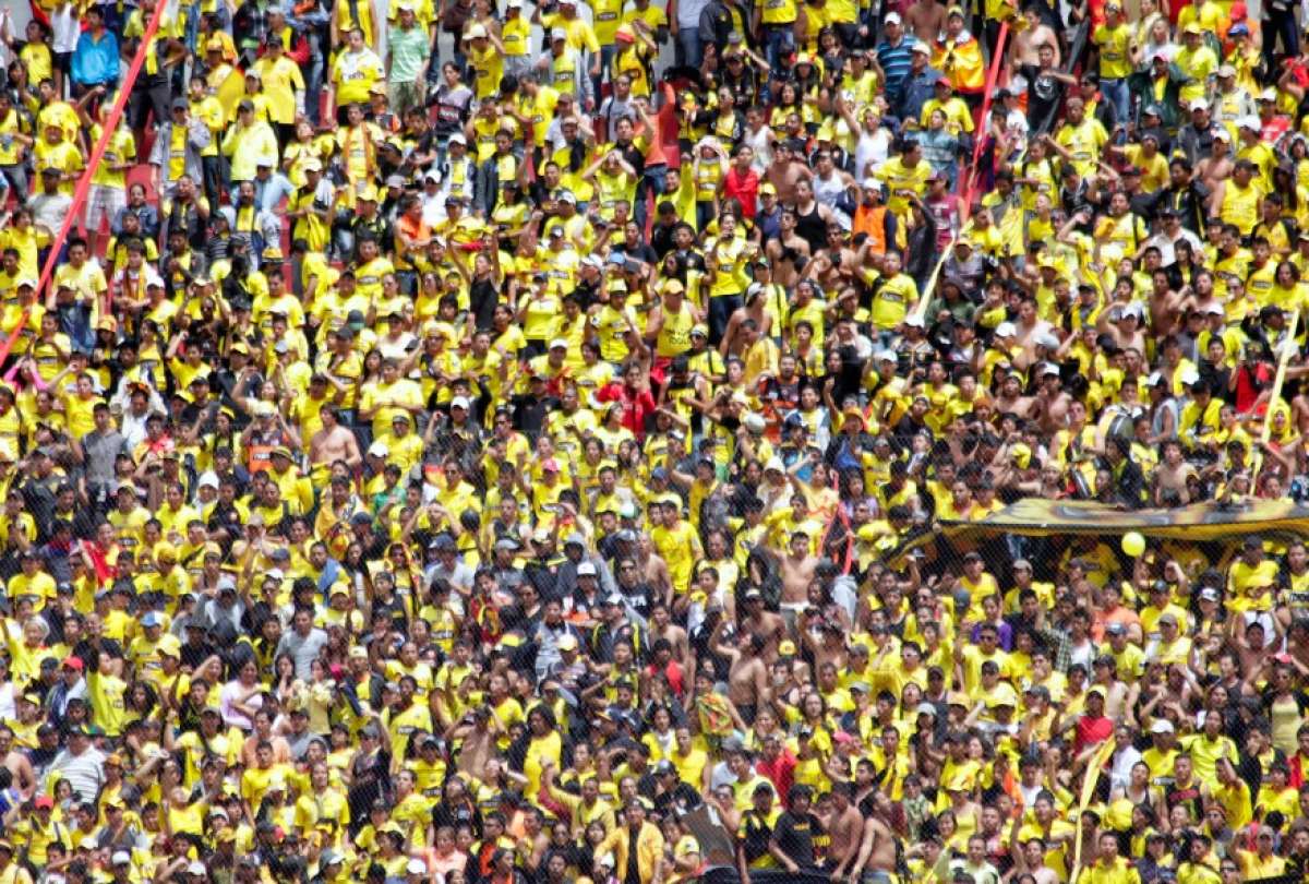 Encuesta revela cu&aacute;l es el equipo ecuatoriano con m&aacute;s hinchada