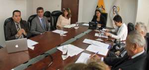 Autoridades del Consejo de la Judicatura se reunieron con los veedores. 