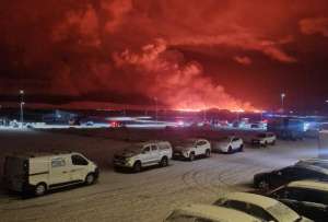 Erupción volcánica deja impresionantes imágenes en Islandia