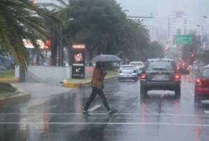 El Inamhi prevé lluvias en la Sierra, lloviznas en la Costa y Amazonía, y tiempo estable en Galápagos durante el feriado de noviembre.
