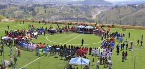 Tercera cancha municipal de c&eacute;sped sint&eacute;tico fue inaugurada en Ambato