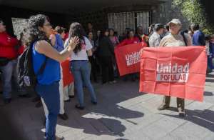 Unidad Popular present&oacute; 300 mil firmas al CNE
