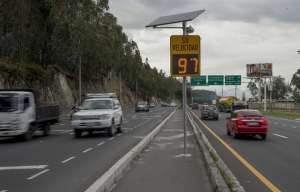 Los conductores que pasen de un rango moderado, que va de 90 a 120 km son multados. Foto: Fernando Sandoval / El Tel&eacute;grafo 