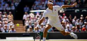 Federer avanza a la tercera ronda de Wimbledon aplastando a Clarke