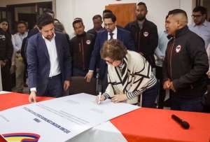 48.710 trabajadores públicos y privados accedieron a beneficios a través de contratos colectivos
