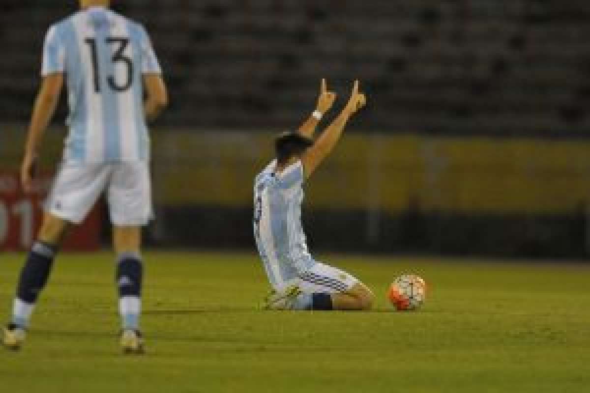 Argentina resucit&oacute; en el hexagonal con un cabezazo sobre la hora