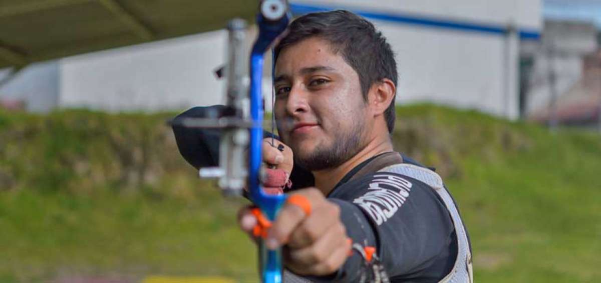 Jos&eacute; &Aacute;lvarez flechado por el tiro con arco