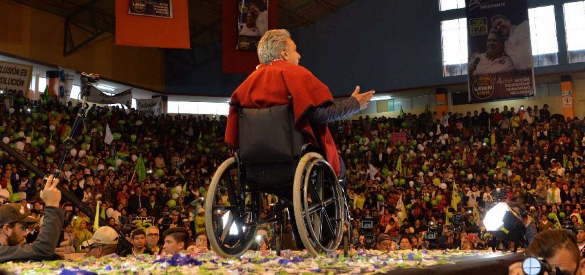 El coliseo de la ciudad fue el lugar donde simpatizantes recibieron con ovaciones al candidato.