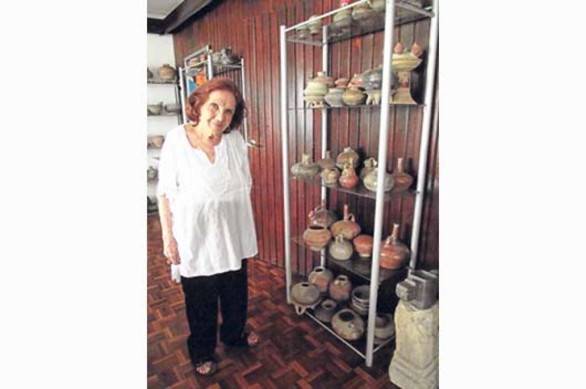 La artista guayaquile&ntilde;a tiene su casa algunas piezas, las cuales forman parte de su colecci&oacute;n particular y que muestra a sus visitantes. Fotos: Cristina Cazorla  y Ninibeth Bustamante