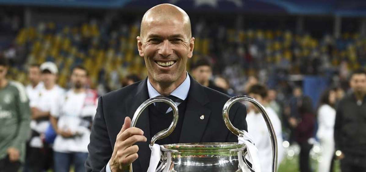 Zidane, primer DT de la historia en ganar tres Champions consecutivas