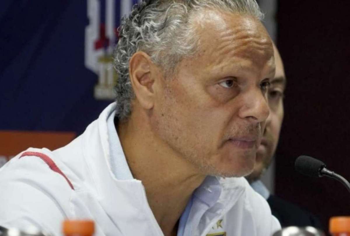 Esteban Paz se fue de Liga de Quito