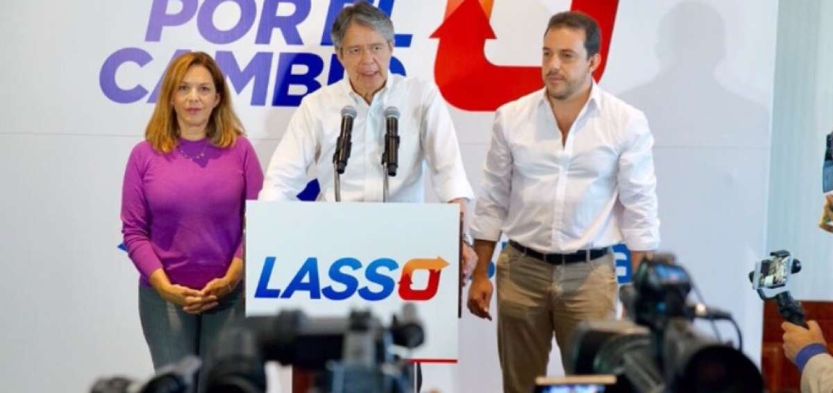 El l&iacute;der de CREO durante una rueda de prensa en Guayaquil. 