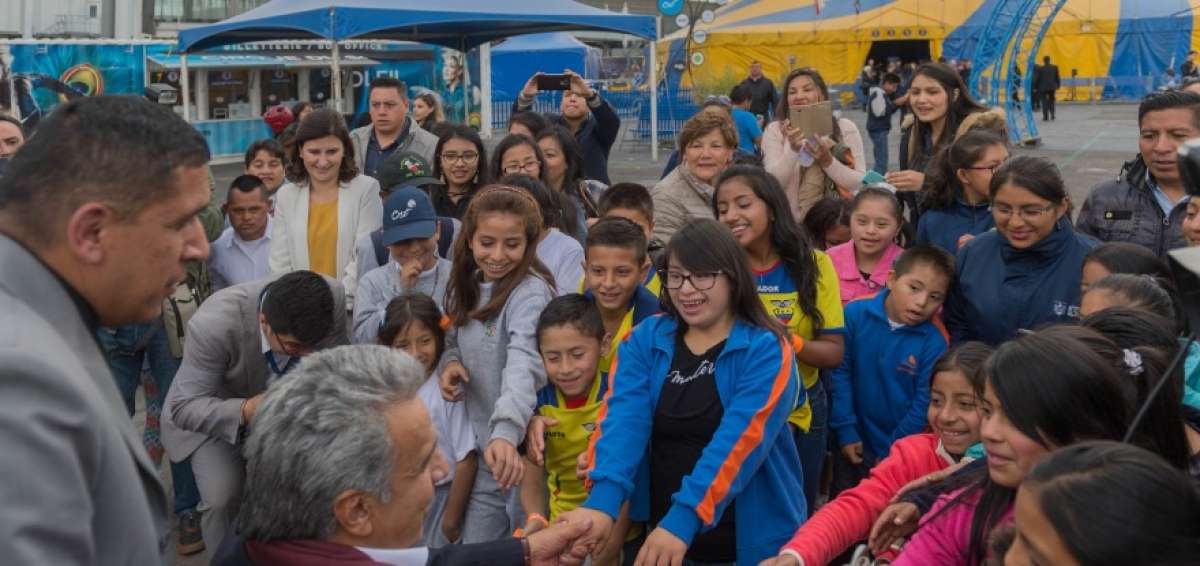 Moreno asisti&oacute; al Circo del Sol junto a cientos de ni&ntilde;os