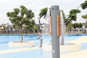 La construcci&oacute;n del parque cost&oacute; $ 3&rsquo;009.000. En el sitio hay 13 duchas para los ba&ntilde;istas. Foto: Lylibeth Coloma.