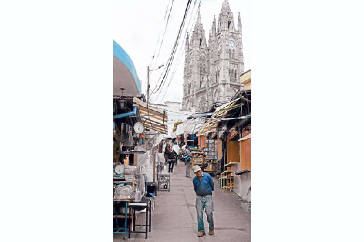 Telas, ropa, cocinas, herramientas y art&iacute;culos que no se encuentra facilmente, son accesibles en el mercado. Foto: Archivo /El Tel&eacute;grafo