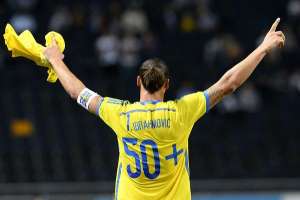 Ibrahimovic bate el r&eacute;cord de goles de la selecci&oacute;n sueca (VIDEO)