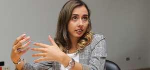 Victoria Ter&aacute;n, de Hughesnet, explic&oacute; que la compa&ntilde;&iacute;a ha ingresado a Ecuador, Colombia, Per&uacute; y pr&oacute;ximamente a Chile.
