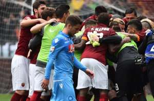 El solitario gol del mediocentro Miralem Pjanic dio la victoria al conjunto romanista. Foto: Agencia AFP