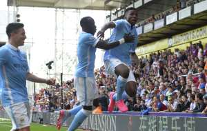 Manchester City gana in extremis al Palace y consolida su liderato