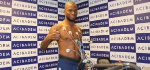 Enner Valencia pas&oacute; los chequeos m&eacute;dicos en el Fenerbahce