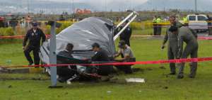Peritos analizaron la zona en donde se accident&oacute; la aeronave.