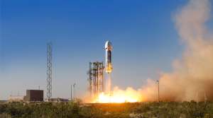 Blue Origin logra aterrizar exitosamente su cohete
