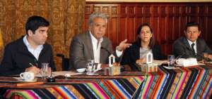 El vicepresidente Otto Sonnenholzner (izq.) fue nombrado en el cargo por la Asamblea Nacional en diciembre del 2018.  