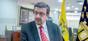 El procurador del Estado, &Iacute;&ntilde;igo Salvador, en su oficina de Quito.