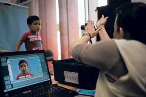 Los menores tendr&aacute;n accesoa una serie de servicios, como salud, de inclusi&oacute;n, entre otros, con la c&eacute;dula. Foto: Rodolfo P&aacute;rraga / El Tel&eacute;grafo