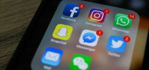 Un consejero electoral plantea el control de las redes