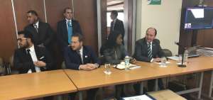 El fiscal Carlos Baca (d) particip&oacute; en la audiencia en la que declar&oacute; Antonio A.