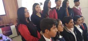 Estudiantes riobambe&ntilde;os viajar&aacute;n becados hac&iacute;a los Estados Unidos