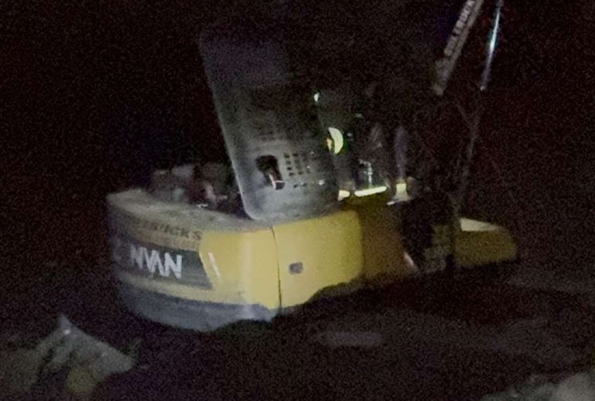 Fuerzas Armadas destruyen maquinaria usada para miner&iacute;a ilegal en la Amazon&iacute;a