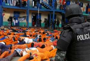 Ministro del Interior propone retirar beneficios penitenciarios a ppl violentos