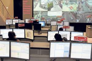 En el edificio del ECU-911 se receptan todas las emergencias que se presentan en el Austro. Foto: Jos&eacute; Luis LLivisaca│El Tel&eacute;grafo